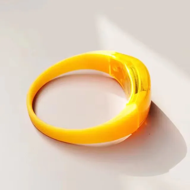 6 stks LED Spraakgestuurde Geluidscontrole Armbanden Siliconen Knipperende Stem Bangle Polsband voor Nachtclub Disco Party Bar Concert