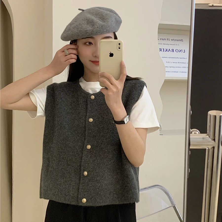 Knitting Vests Women Spring Autumn O-neck Solid Loose Buttons Slender Sleeveless Sweaters Simple Basic Daily Office Lady Stylish