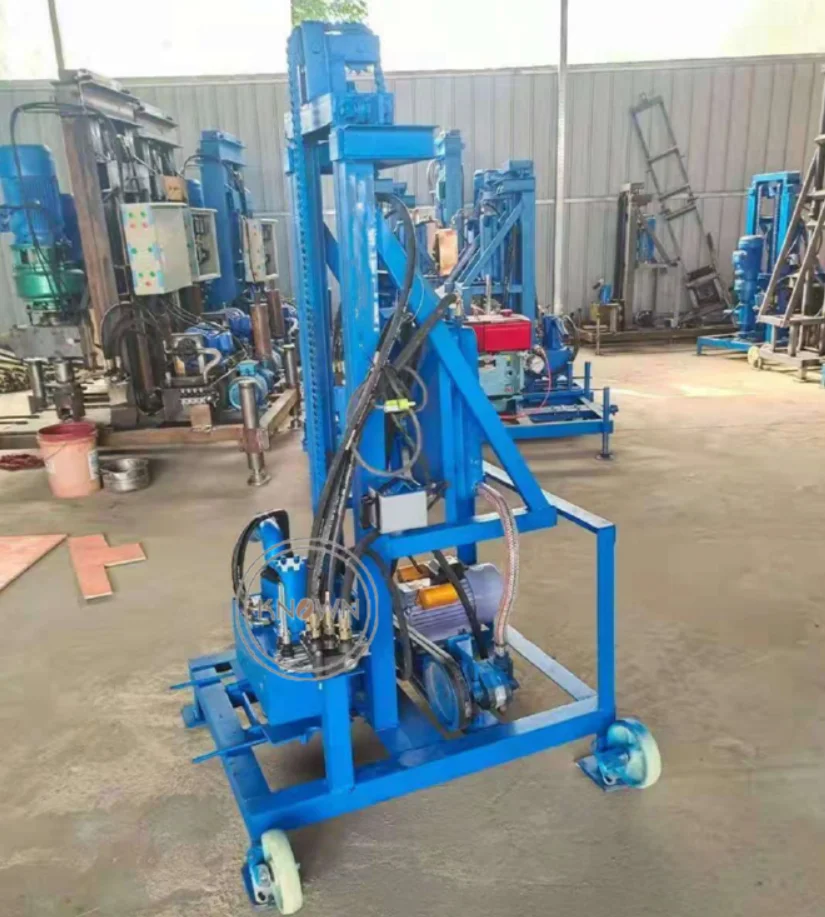 Nuova impiantatrice idraulica elettrica per pozzi d'acqua da 4KW Mini impianto di perforazione idraulico portatile per acque profonde con punta da trapano