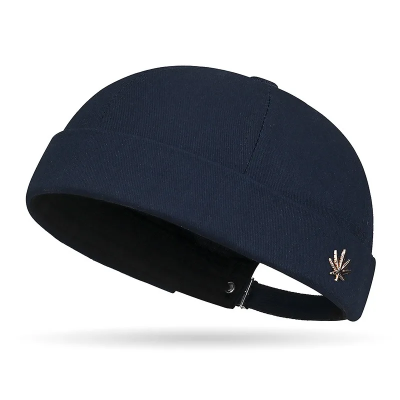 Four Seasons Beanie Hats Men's Baseball Cap Casual Fashion Maple Leaf Metal Cap Curved Brim Bowler Sun Hat Outdoor Hat