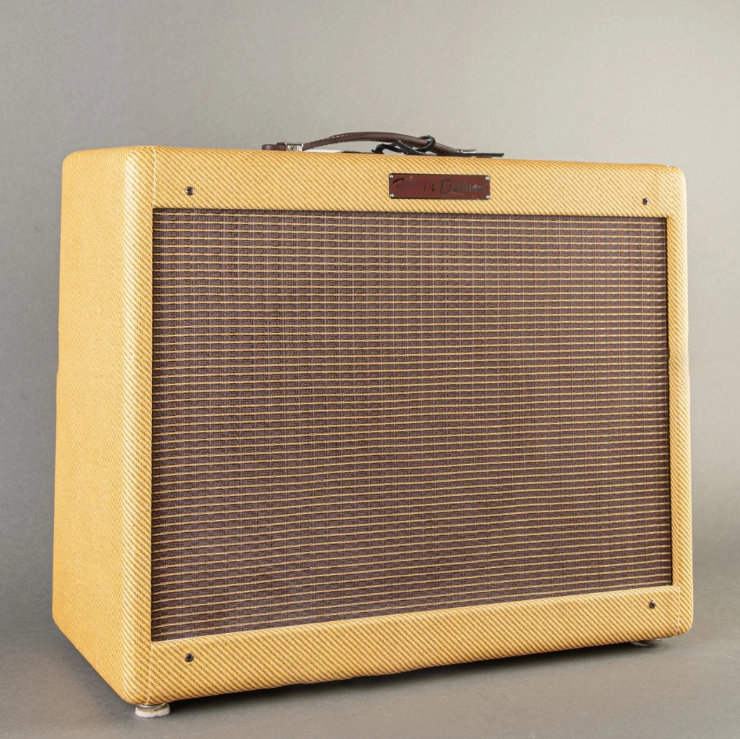 

Dumble Tweedle Dee Deluxe 1x12 Combo 2013 Tweed 20W Impedance 8 Ohms Tubes 6V6GT*2 12AX7*2 5Y3GT*1 with Speaker Jensen jch12-70