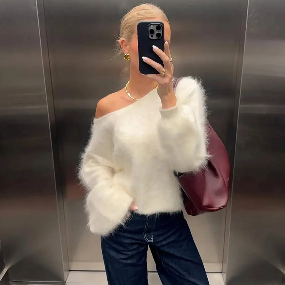 

Autumn Women's Fashion Pullover, Solid Plush Loose High Street Sweater, Vintage Chic Strapless Casual Female Top