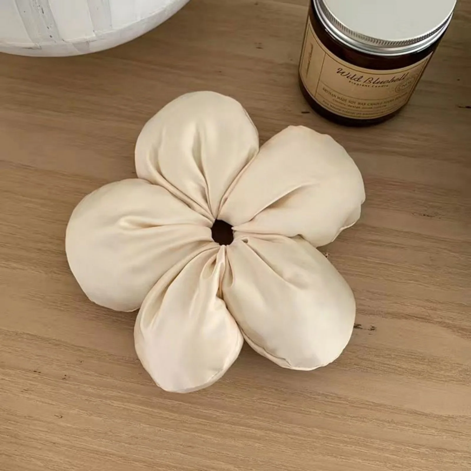1 große Satin-Blumen-Haargummis, schicke Blüten-förmige Haargummis, mehrere Farben für stilvolle Hochsteckfrisuren für Damen – Detail 5
