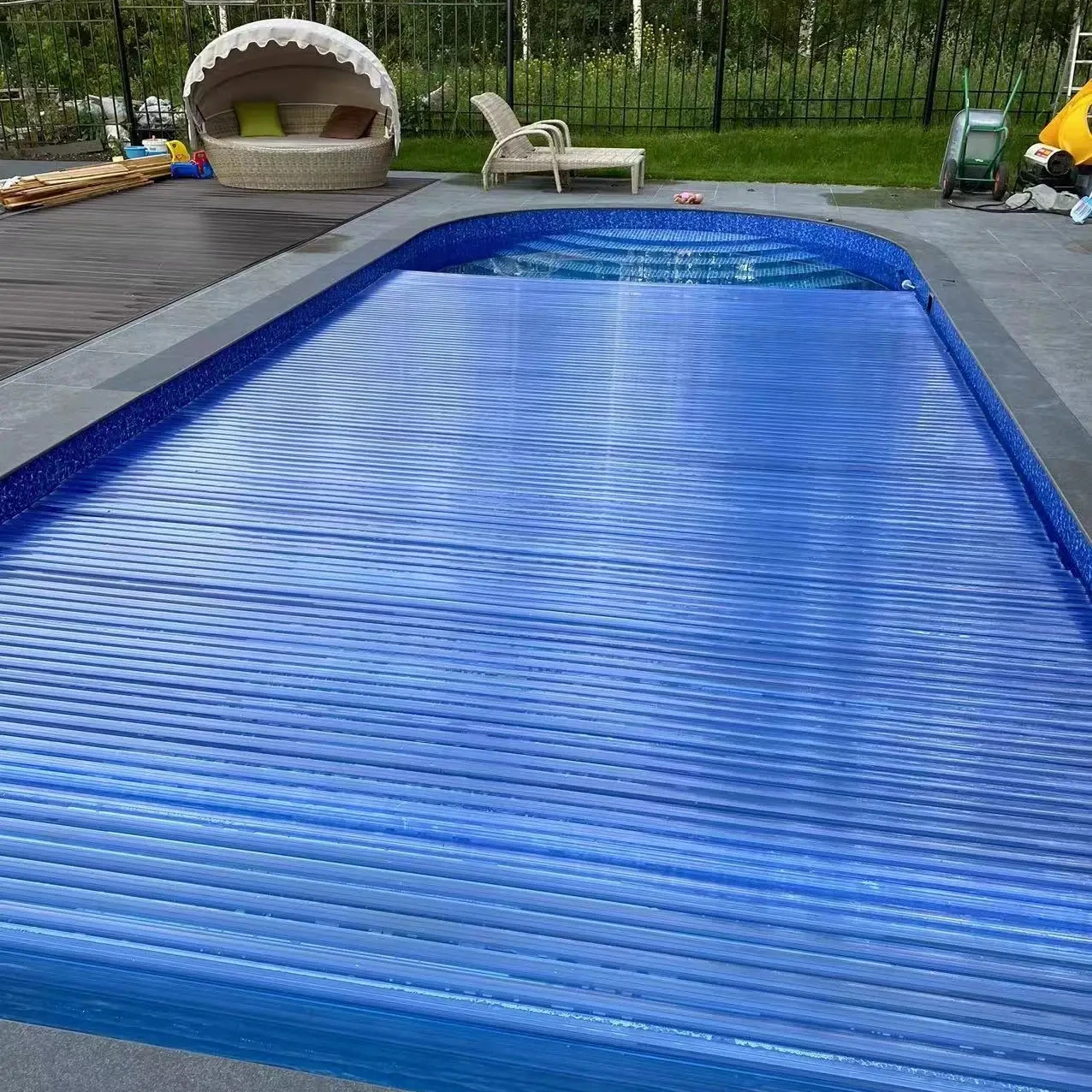 New product swimming pool cover anti UV  Retractable Pool Cover automatic cover slats