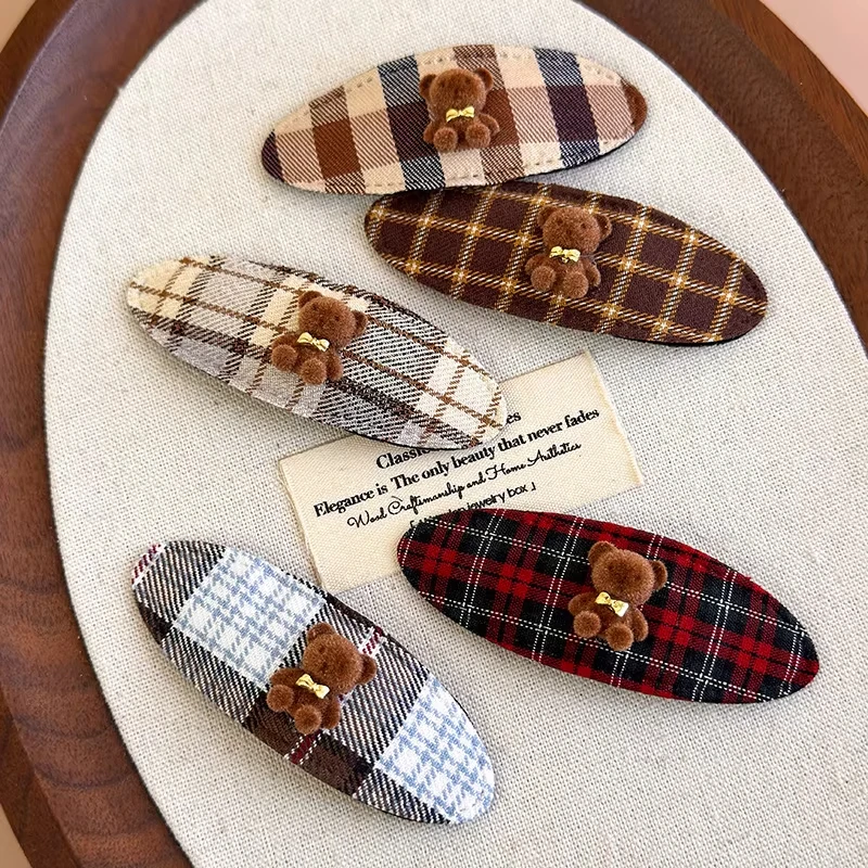 

Cute Cartoon Flocking Little Bear Hair Clips Woman Sweet Oval Plaid Hairpins Bangs Clip BB Clip Girl Fashion Barrettes Headdress