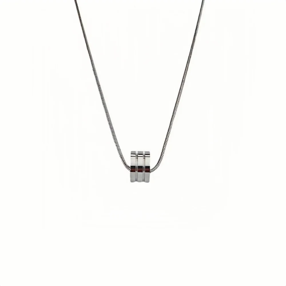 Schlichtes Design, zylindrische Form, Anhänger-Halskette, Retro-Stil für Männer, goldfarbene Edelstahl-Schlangenkette, Schmuck, Hip-Hop-Accessoires – Detail 8