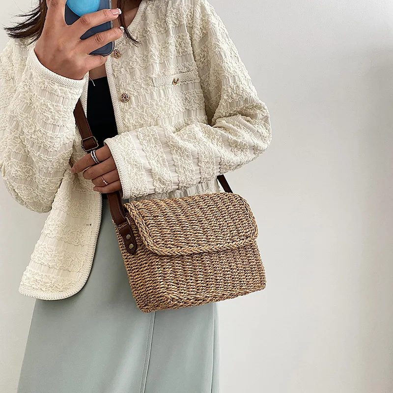 Fashion Rattan Women Shoulder Bags Small Designer Handbags Lady Wicker Woven Crossbody Bag Summer Beach Straw Messenger Purses