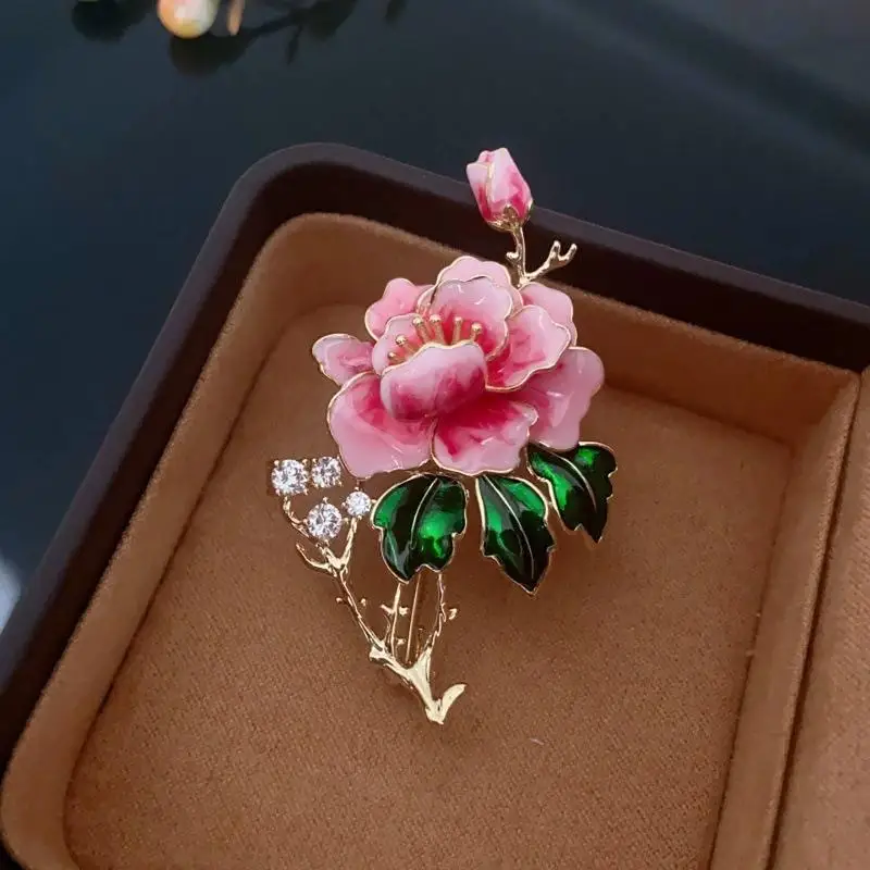 Peony Flower Brooch Vintage Design Elegant Hand Painted Corsage Pin for Bridal Dress Costume Party Event Ornament