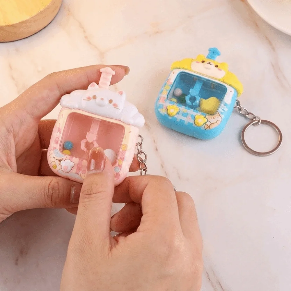 Creative Plastic Catching Ball Machine Keychain Little Panda Cartoon Tiny Arcade Games Pendant Cute Funny Funny Finger for Bag