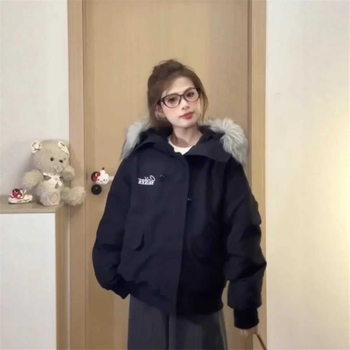 

American retro fur collar workwear loose fit overcomes the 2025 new hooded winter cotton jacket trend