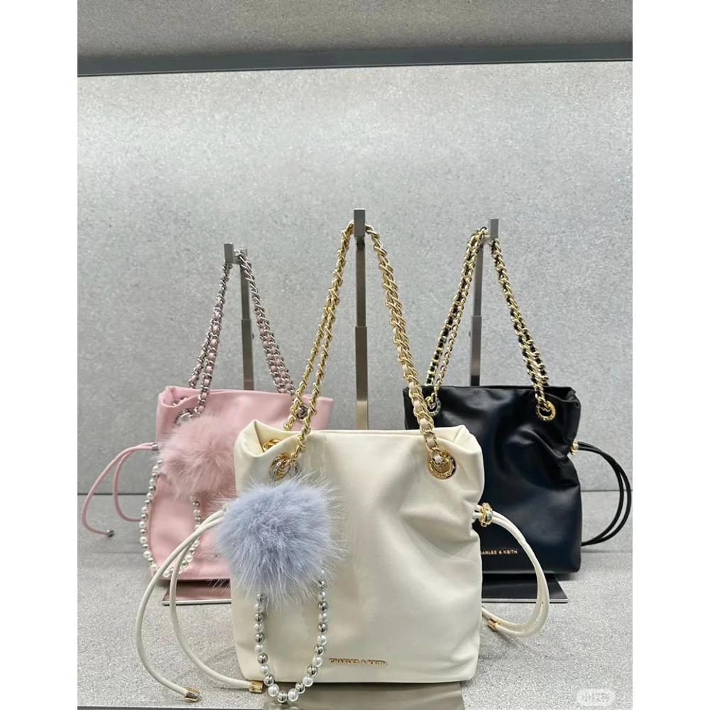 

2025 New Casual Versatile Crossbody Bag Exquisite Hand-held Bucket Bag Fashionable And Simple Single Shoulder Women's Bag