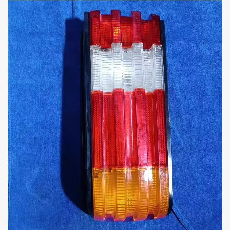 For Mercedes-Benz W126 300SEL OE A1268200864 Crystal LED Tail Light New Condition With Red Lens 24V Turn Signal Light