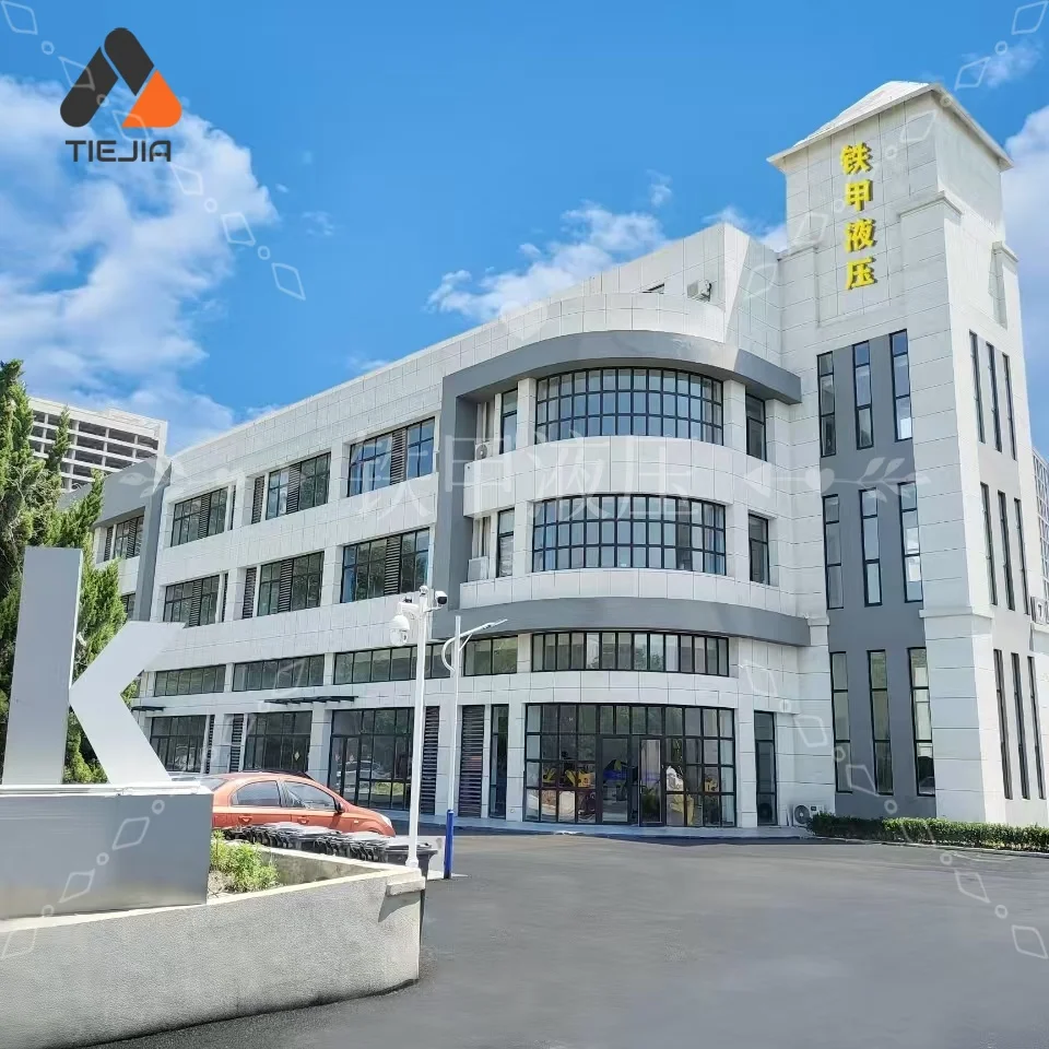 斗山工場純正＆OEM 440211 ラジエーターアッシー 水タンク オイルラジエーター 油圧ショベル 建設機械部品