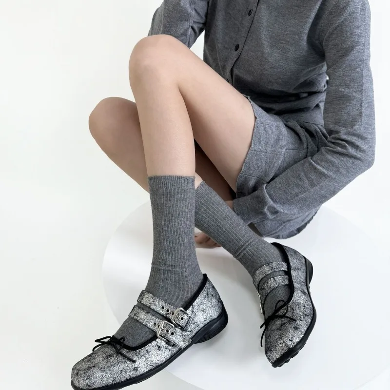 1 Pair Slimming Vertical Stripe Socks Versatile Stackable Crew Socks for Fall Spring Minimalist Ankle Warmers for Schoolgirl