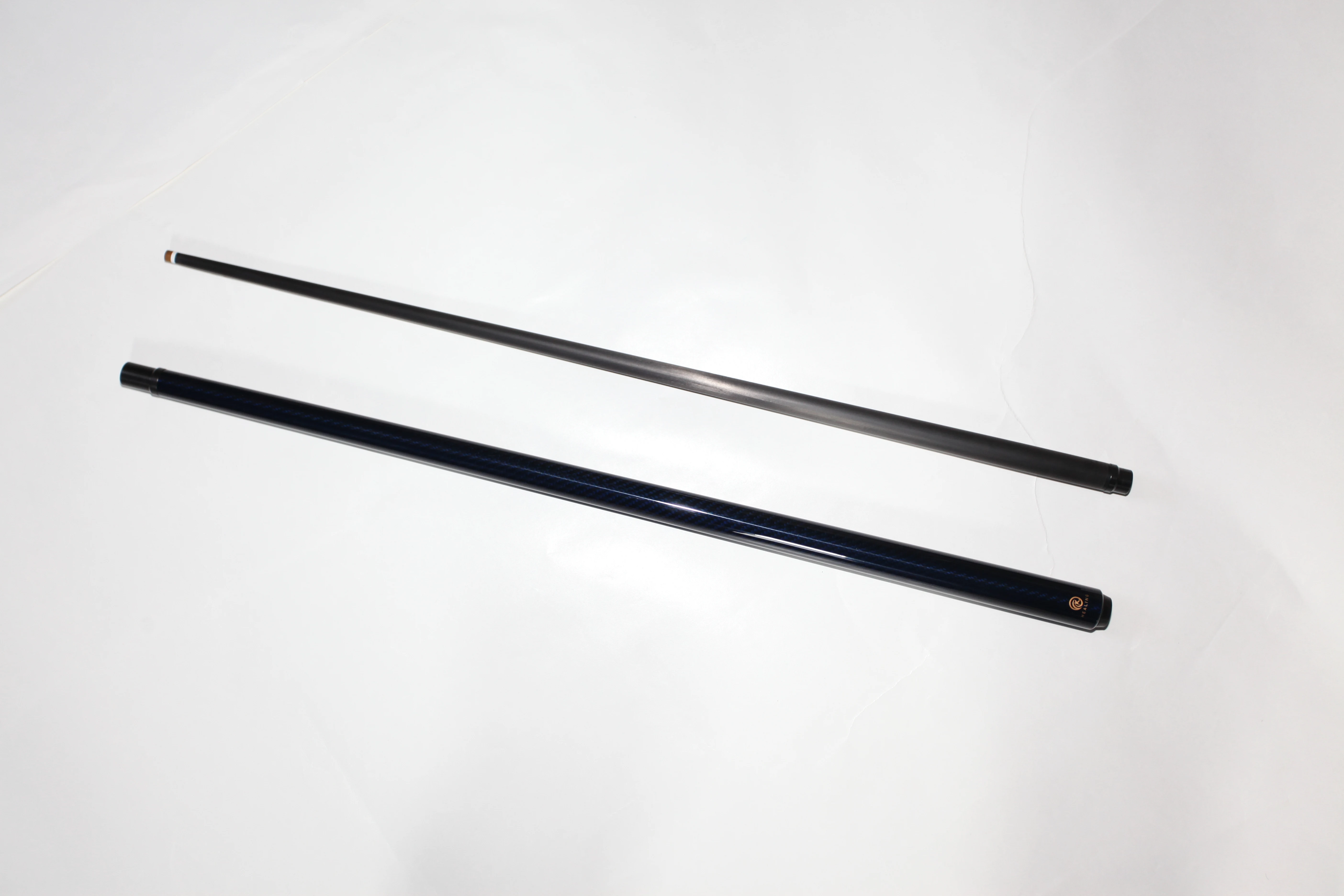 Fiber Play Cue 1/2 Billiard Cues Low Deflection 3K Twill Uniloc Joint 1474mm From Professional Cue Manufacturer