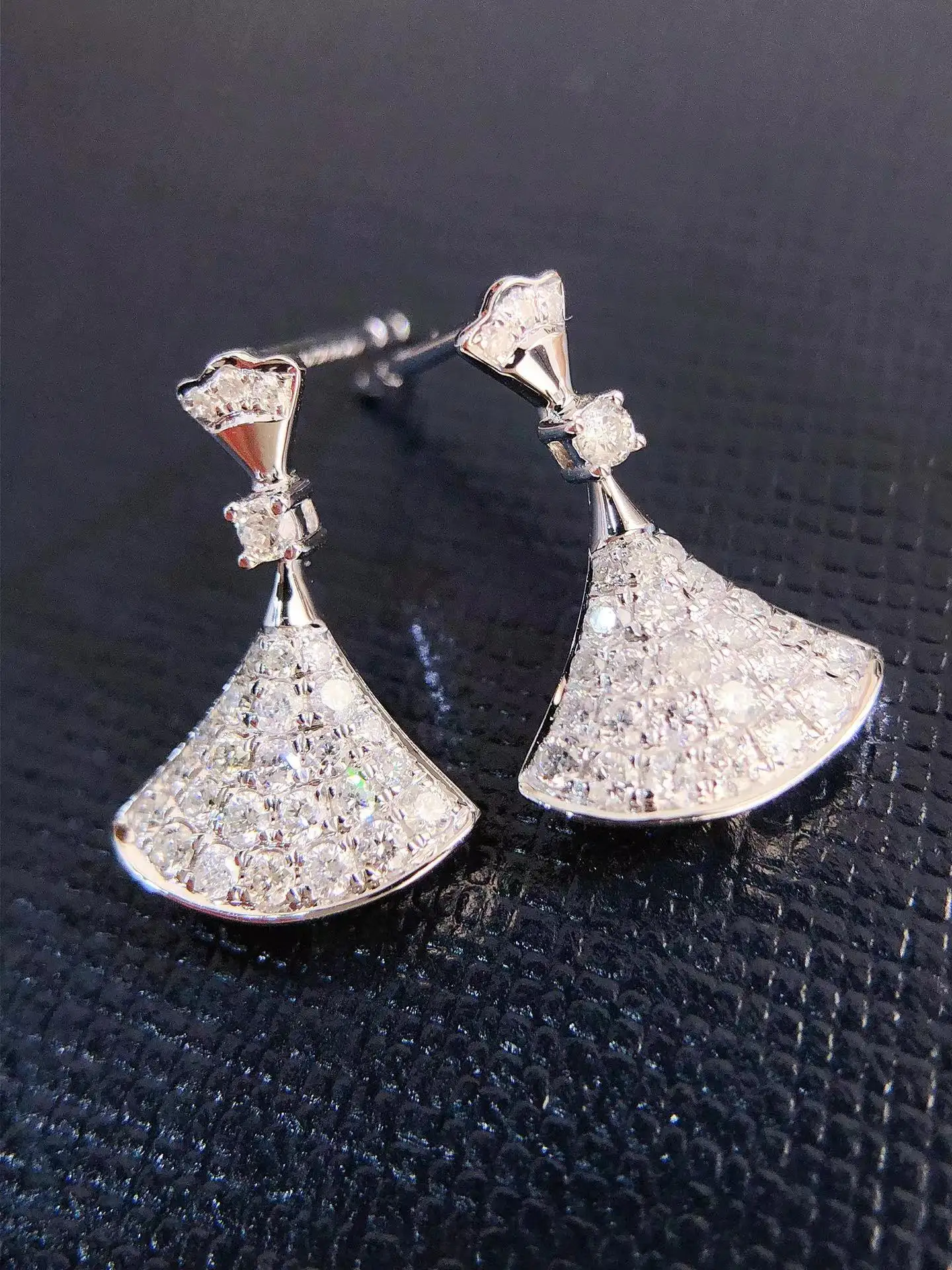 XCL FASHION CALSSICAL STYLE 18K NATURAL DIAMOND EARRING FINE JEWELRY FOR LADY PARTY WEDDING DAILY WEAR ALL SEASON GIFT