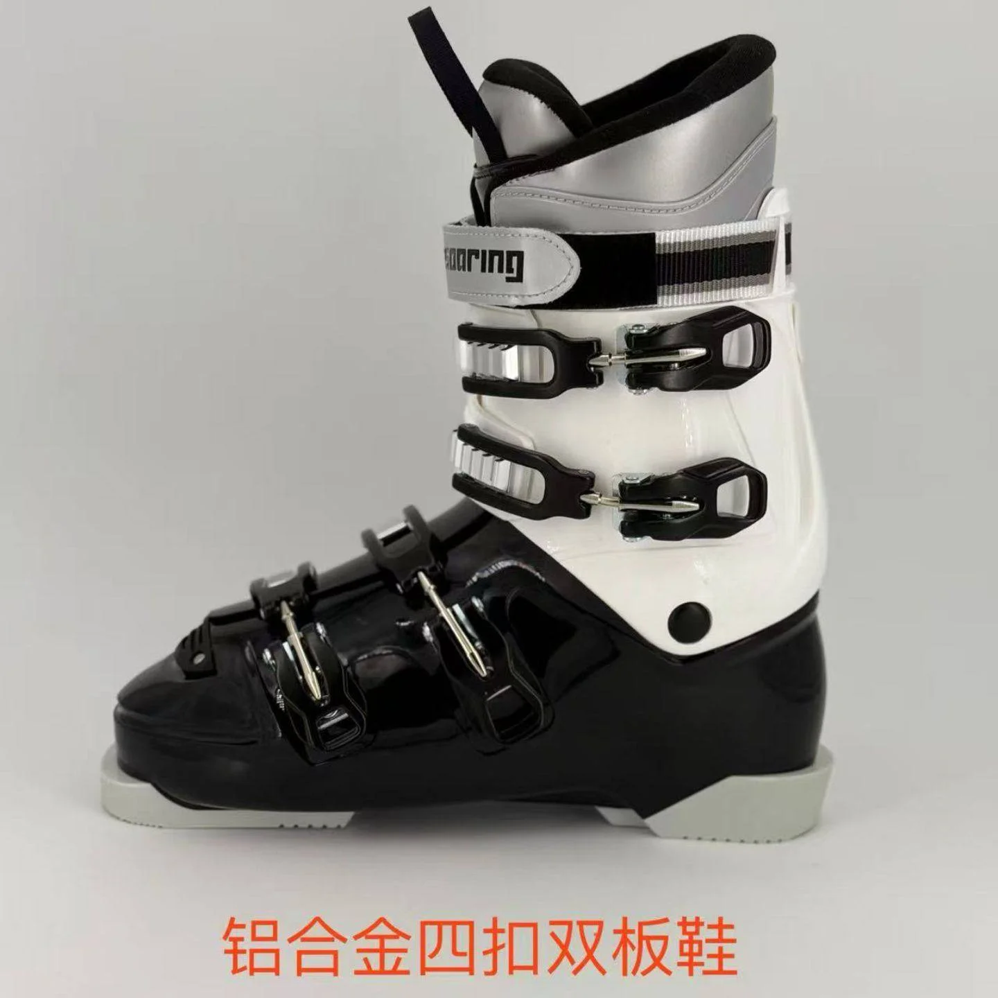 

Ski shoes and snowboarding with hardness of 65 are suitable for beginners.