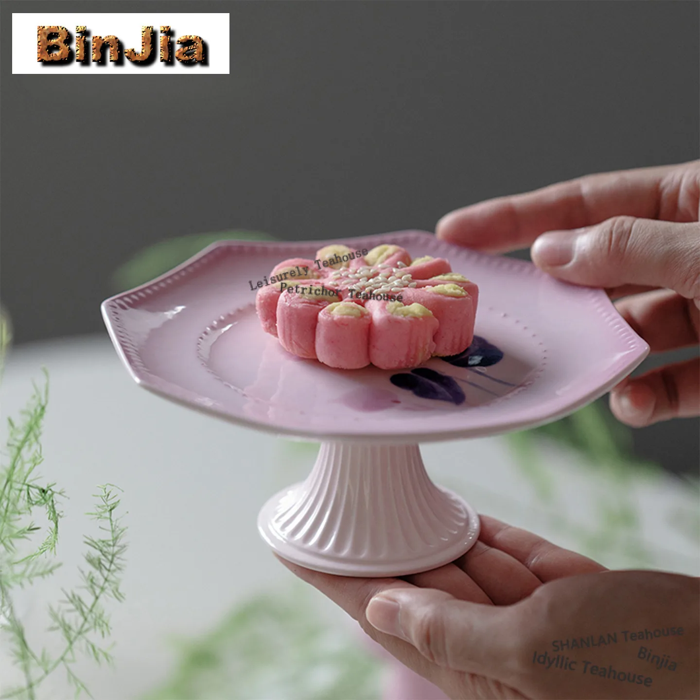 

Фарфоровая розовая занавеска Arita, горшок с бусинами, держатель на подшипнике, поднос для чашки, стол для сухого заваривания, поднос для чая, подставки, посуда, тарелка для фруктовых закусок