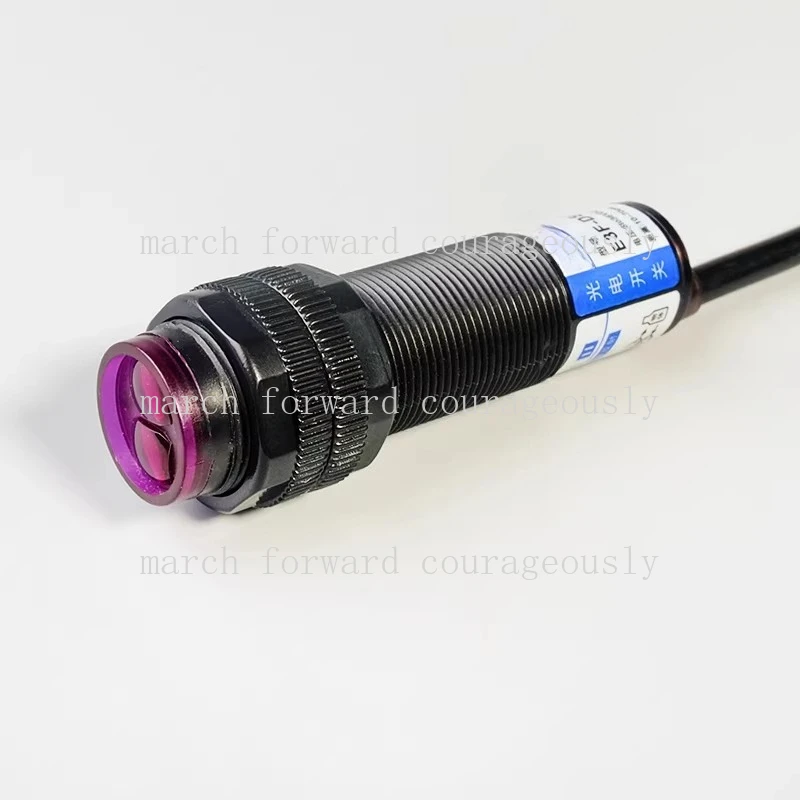 Photoelectric switch diffuse reflection PNP normally open three-wire infrared proximity sensor E3F-DS50P1