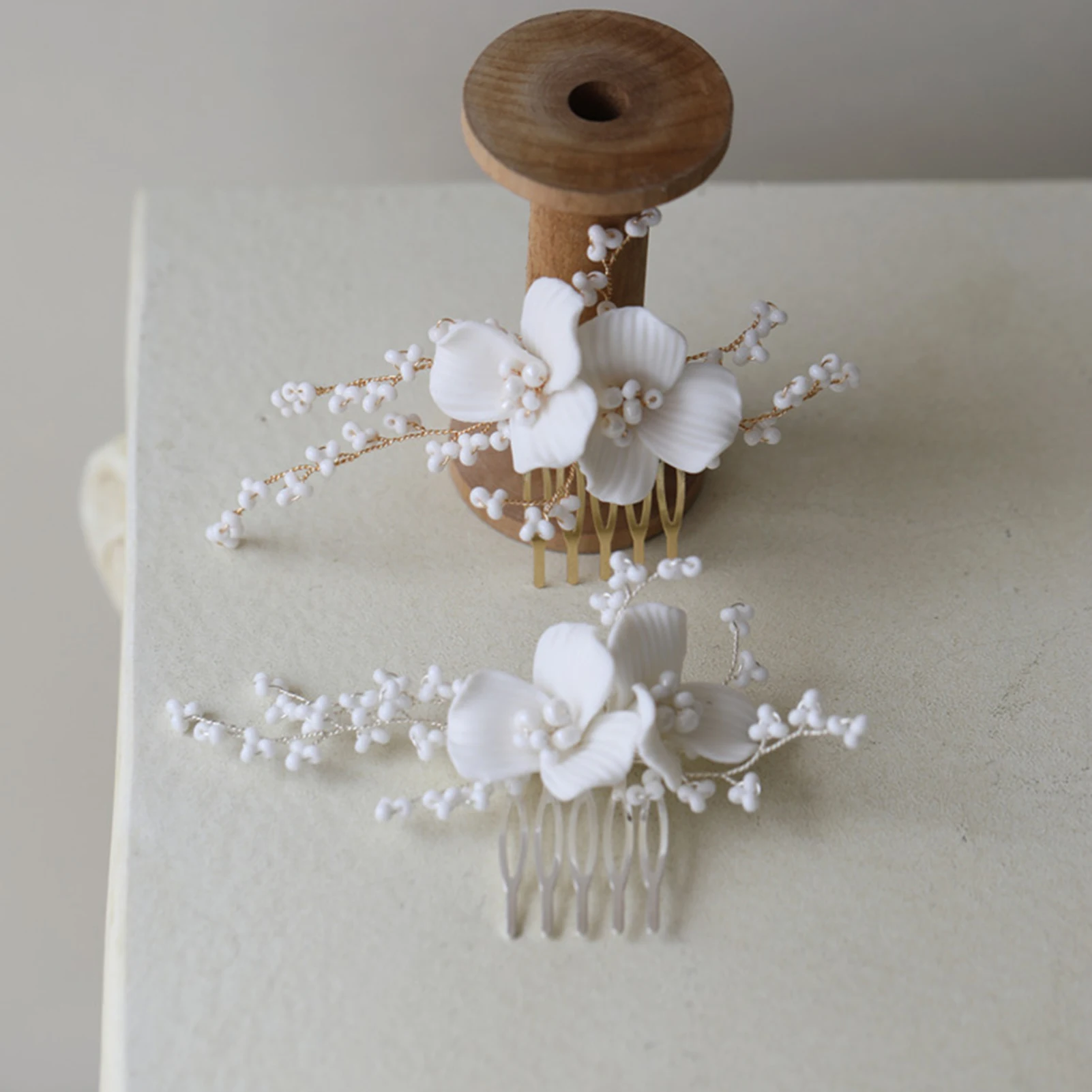 

Bridal Hair Comb Ceramic Flower Pearl Hair Clip Fashion Hairpin Bridal Tiaras Wedding Hair Accessories Fairy Headpieces Gift