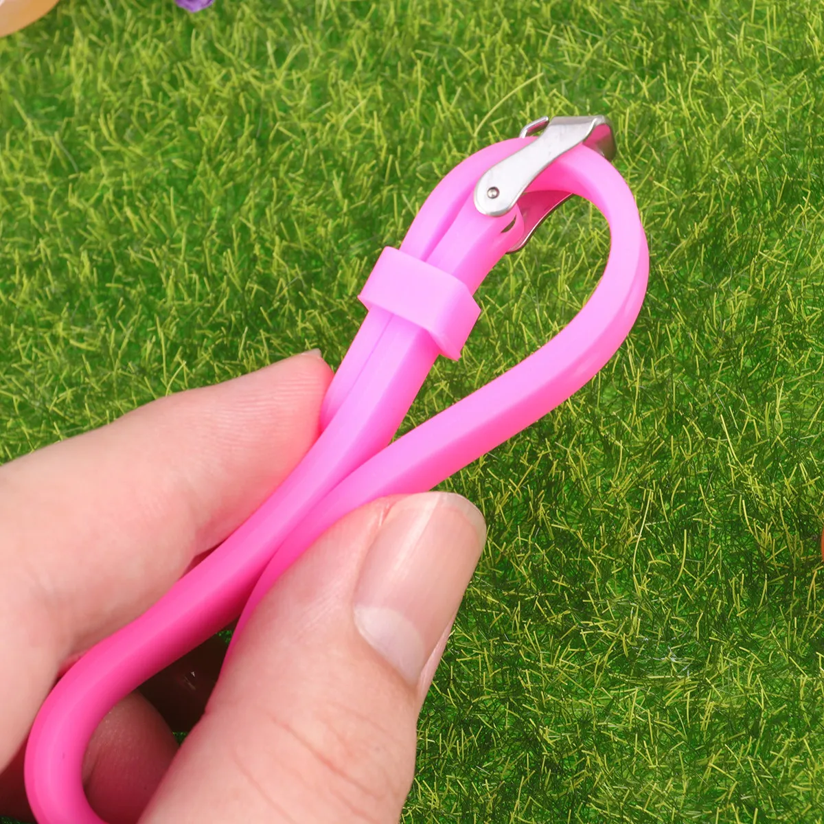 Solid Friendly Silicone Wristband for Comfortable Stretch Adjustable Hole Design Party Game Team Gift