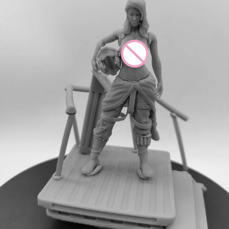 

Female Firefighter Resin Figure Miniatures 1/24 Model Kit Unassembled Unpainted