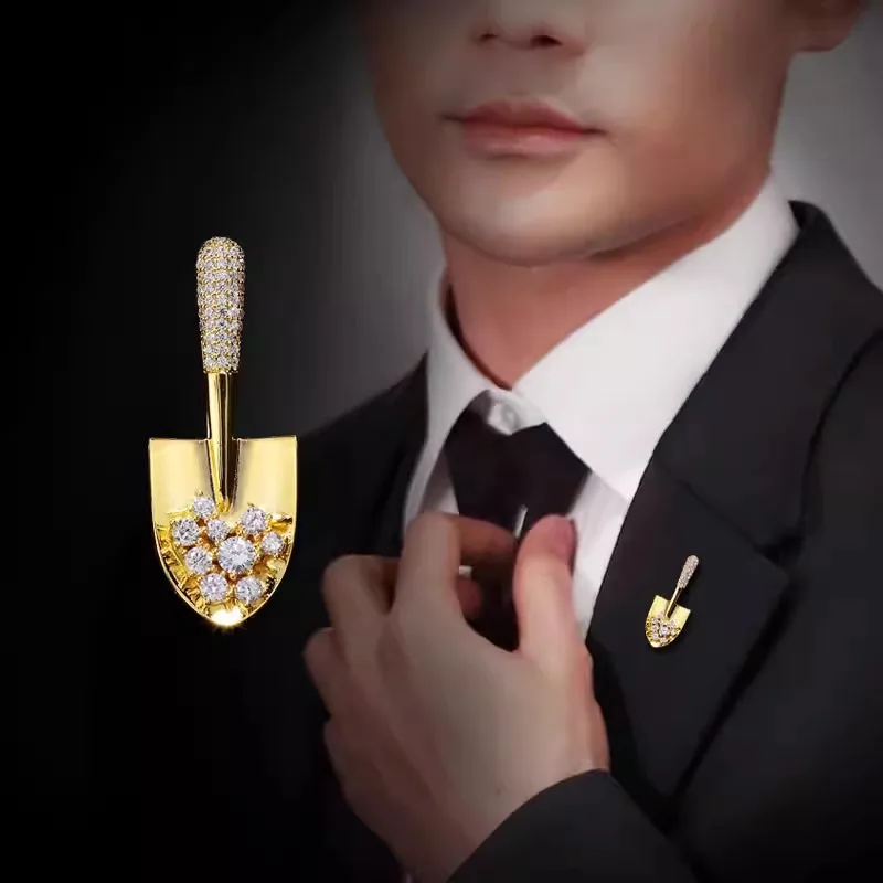 Unique Design Gold Color Rhinestone Shovel Brooches for Women Men Dripping Oil Metal Pins Suit Jewelry Accessories