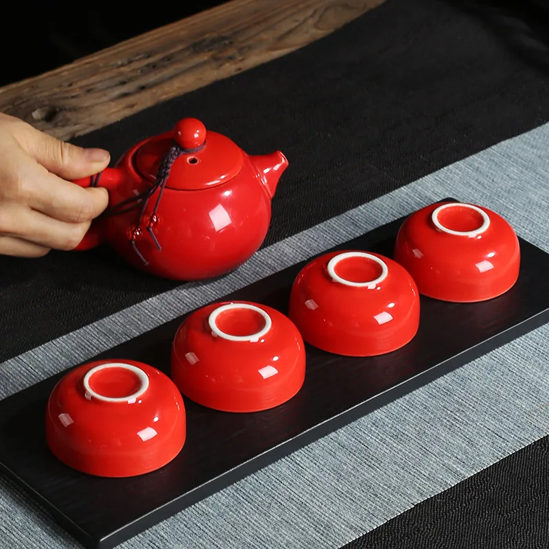 

Керамический чайный сервиз 1 чайник 4 чашки