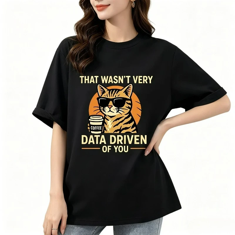 Cool Cat Coffee Data Analyst Graphic T-shirt pour femme Skate Camping SUP Tarot Rock Loose Short Sleeve Summer White Black Tees