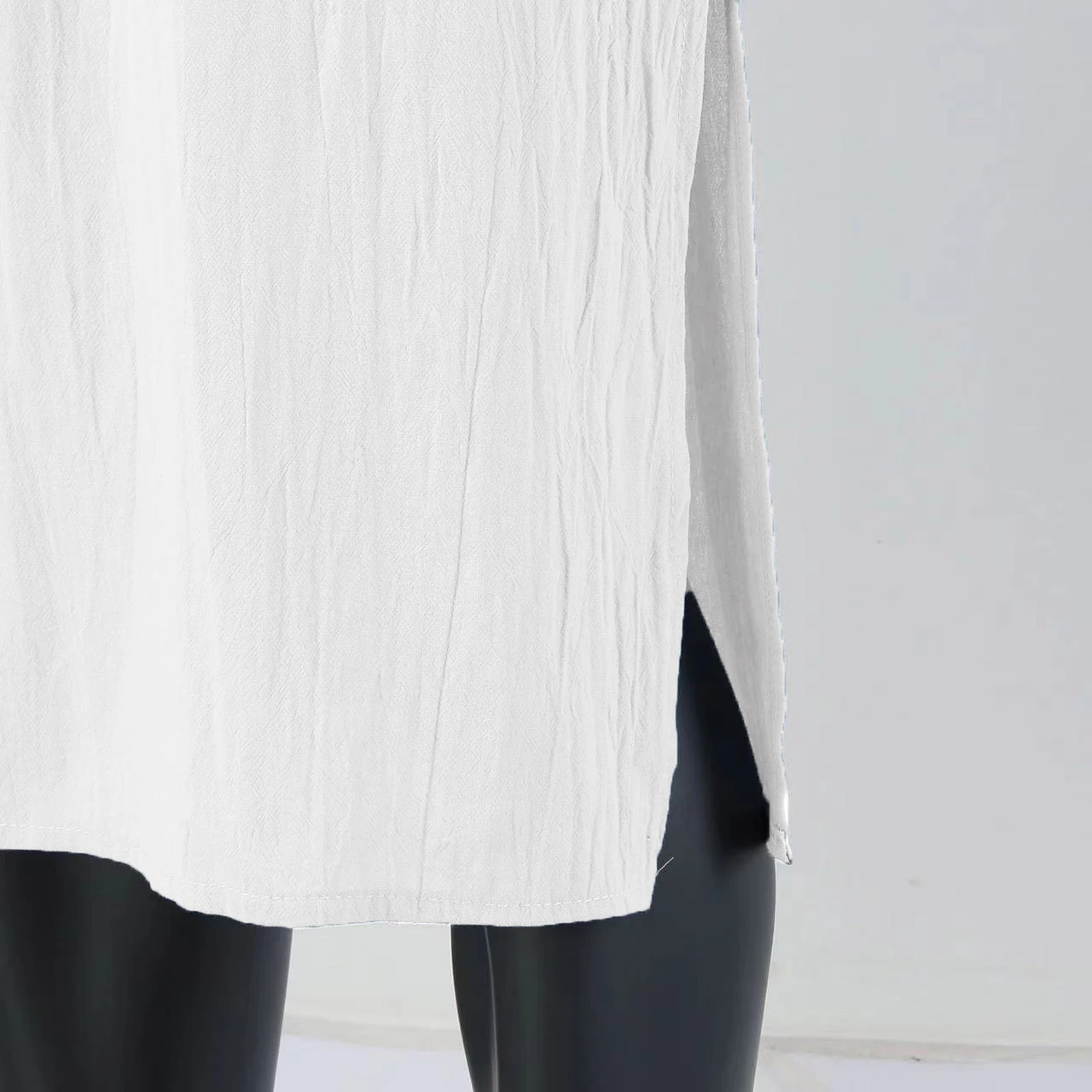 Men's Muslim Middle Eastern Pocket Round Neck Thobe - Loose Islamic Traditional Long Robe with Pockets