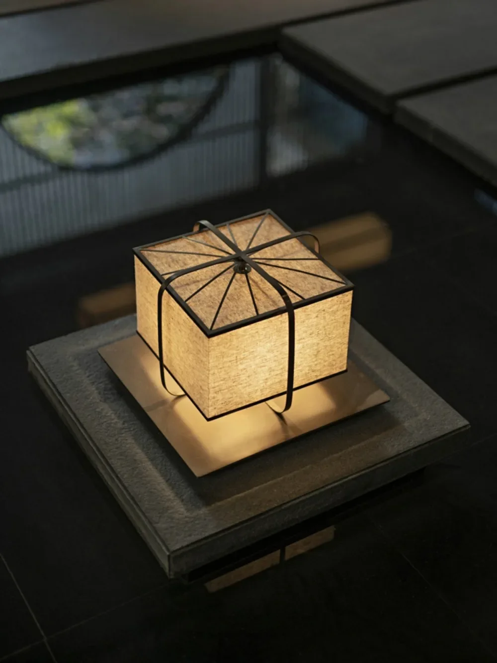 Outdoor Garden Light Waterproof Villa Hotel Garden Lawn Light Japanese Retro Atmosphere Landscape Wall Stillage