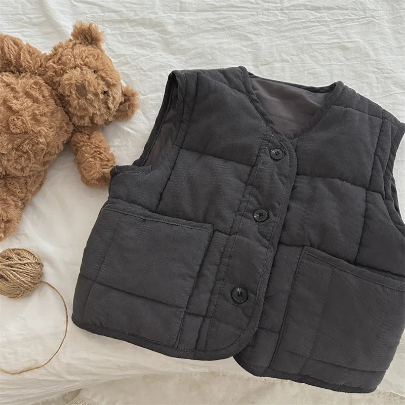 

2025 New Autumn Winter Children Cotton-padded Waistcoats Retro Pockets Warm Sleeveless Coat Unisex Kids Casual Vest