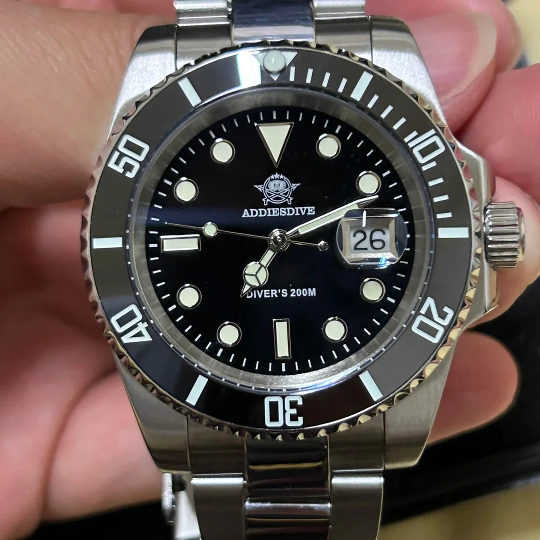 

ADDIESDIVE Кварцевые часы Miyota 2115 Механизм Нержавеющая сталь 316, 200 м Водонепроницаемые BGW9, светящийся керамический безель, дизайн с выпуклым стеклом