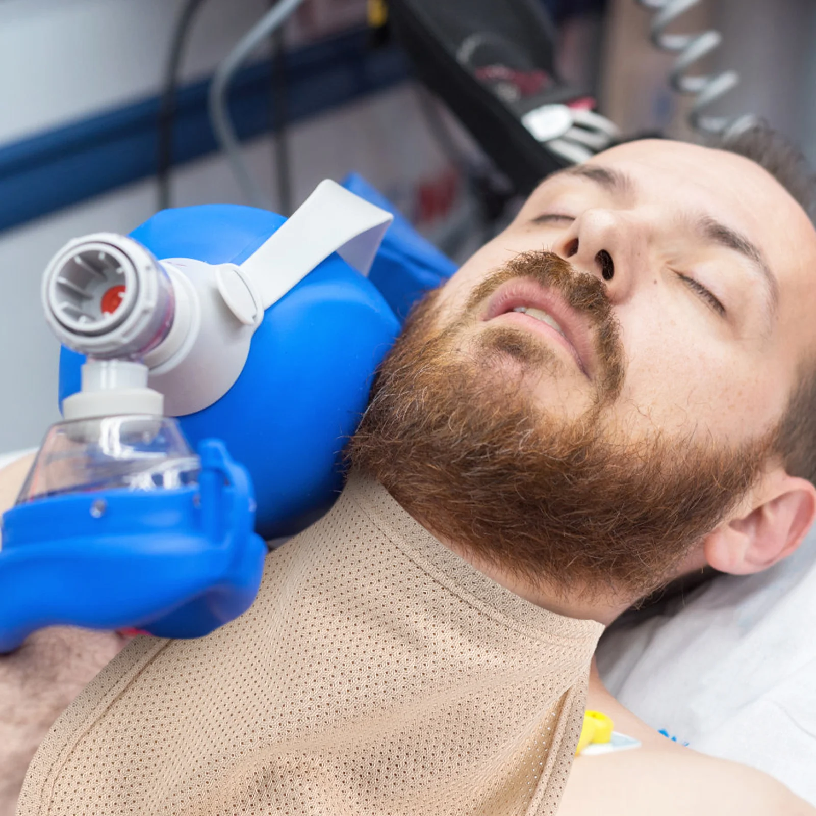 2 قطعة واقيات شق القصبة الهوائية للرقبة قابلة للتعديل وقابلة للتنفس وخفيفة الوزن غطاء الحلق للارتداء اليومي درع القصبة الهوائية المحمول