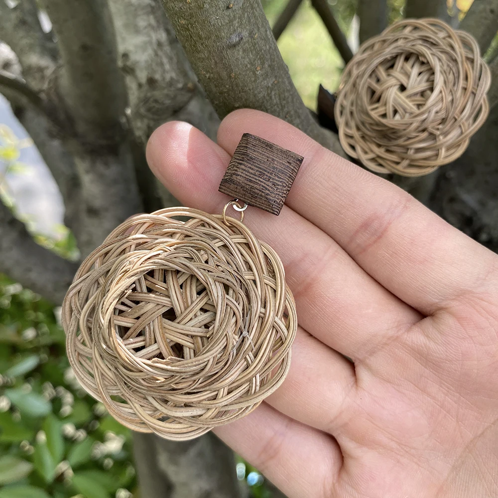 Lifefontier orecchini pendenti a forma di cappello in maglia di Rattan di legno fatti a mano etnici per le donne Retro Beach Weave Summer Charms