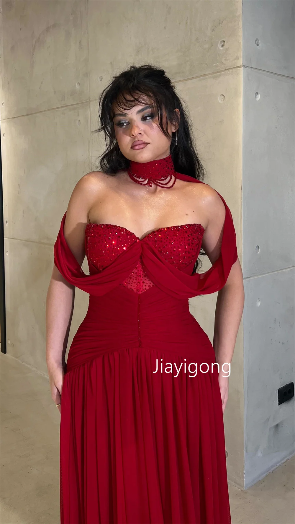 Aangepaste prachtige chiffon plooi lovertjes a-lijn lieverd lange jurken quinceanera op maat gemaakte gelegenheid hoge kwaliteit