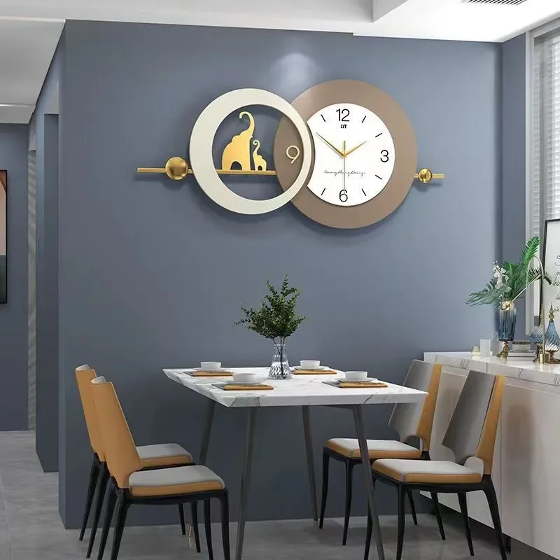 Modern Light Luxury Wall Clock for Living Room Dining Room High End Home Decoration Simple Creative No Punching Hanging Clock