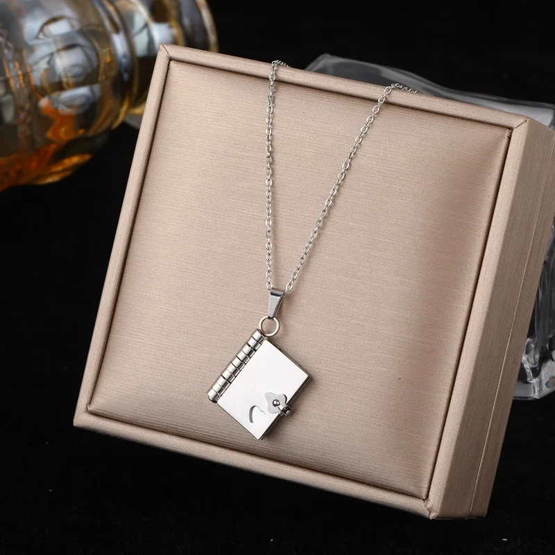 Customed Envelope Locket Necklace Chain can be opened pendant couple new personality temperament necklace clavicle chain