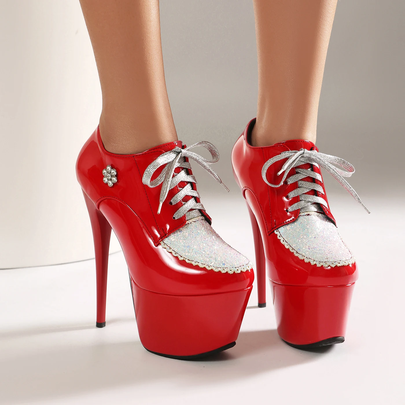 2026 Spring and Autumn Black High Heels Fashionable and Sexy Stiletto Color Blocked Accessories Decoration Size 35