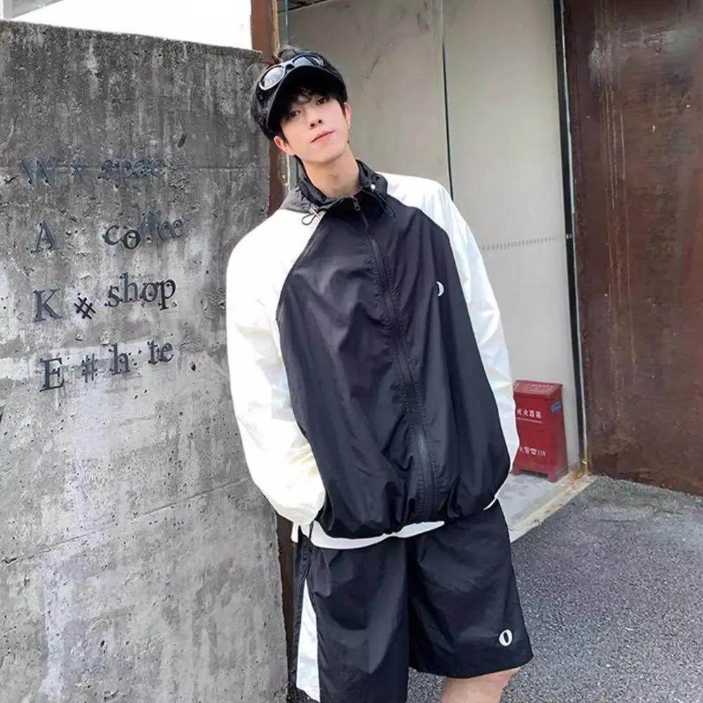 

Men's UV Protection Streetwear Shorts Two Piece Set Summer Outdoor Quick Dry Hooded Windbreaker Cargo Shorts Combo