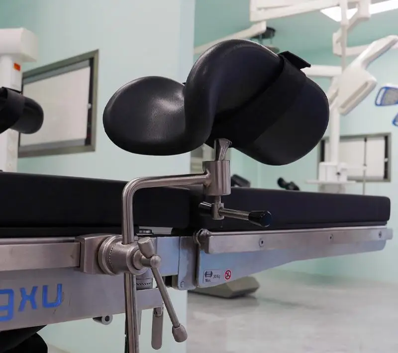 Universal Electric Hydraulic Stainless Steel CE Certified Operating Table With Dual Control For Hospital Operating Room