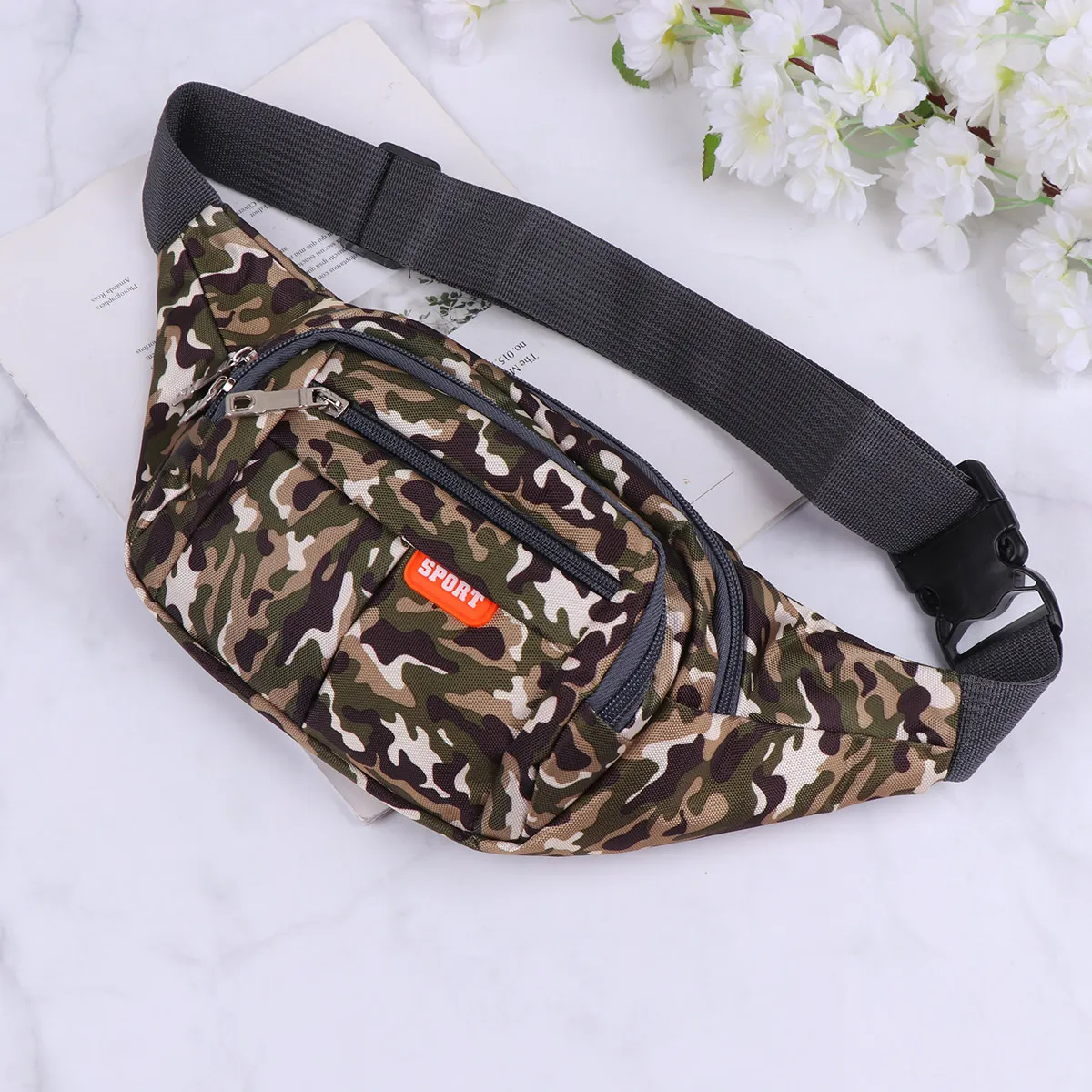 Camouflage Sports Waist Bag Multifunctional Lightweight Fanny Pack Adjustable Strap Storage Pouch for Running Outdoor Casual Use