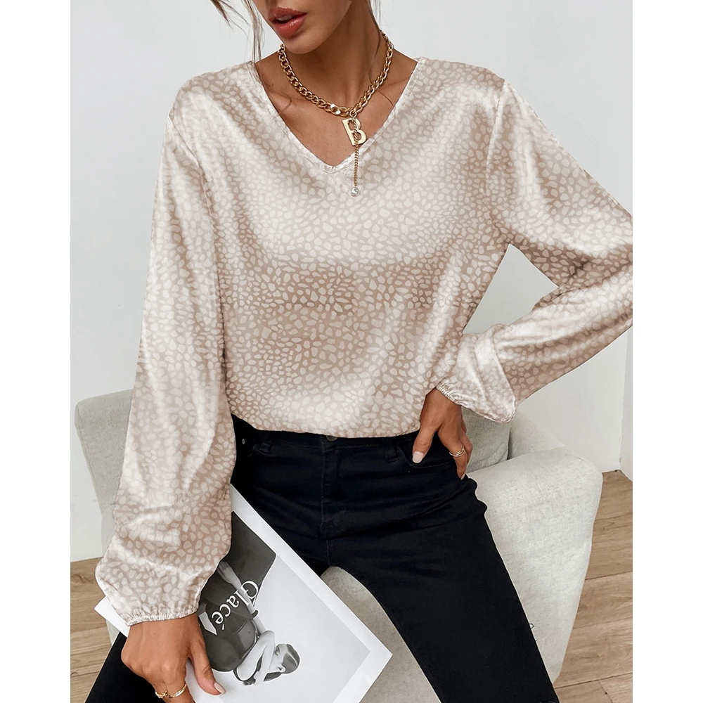 

Spring Leopard Print V-Neck Long Sleeve Elegant Top for Women Fashion Casual Lantern Sleeve Shirts Spring Summer Femme Blouse