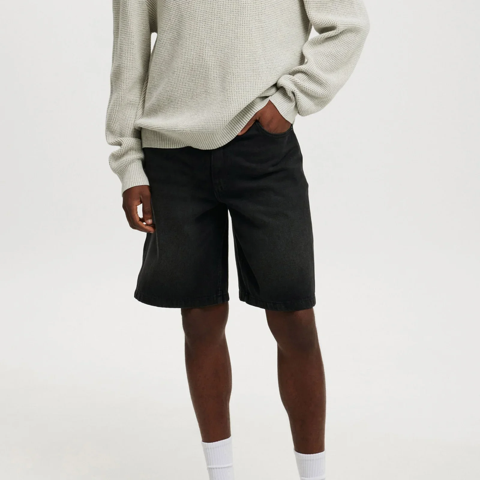 Casual Men's Knee Length Denim Shorts Fashion High Waist Loose Fit Baggy Jean Shorts for Summer Daily Streetwear