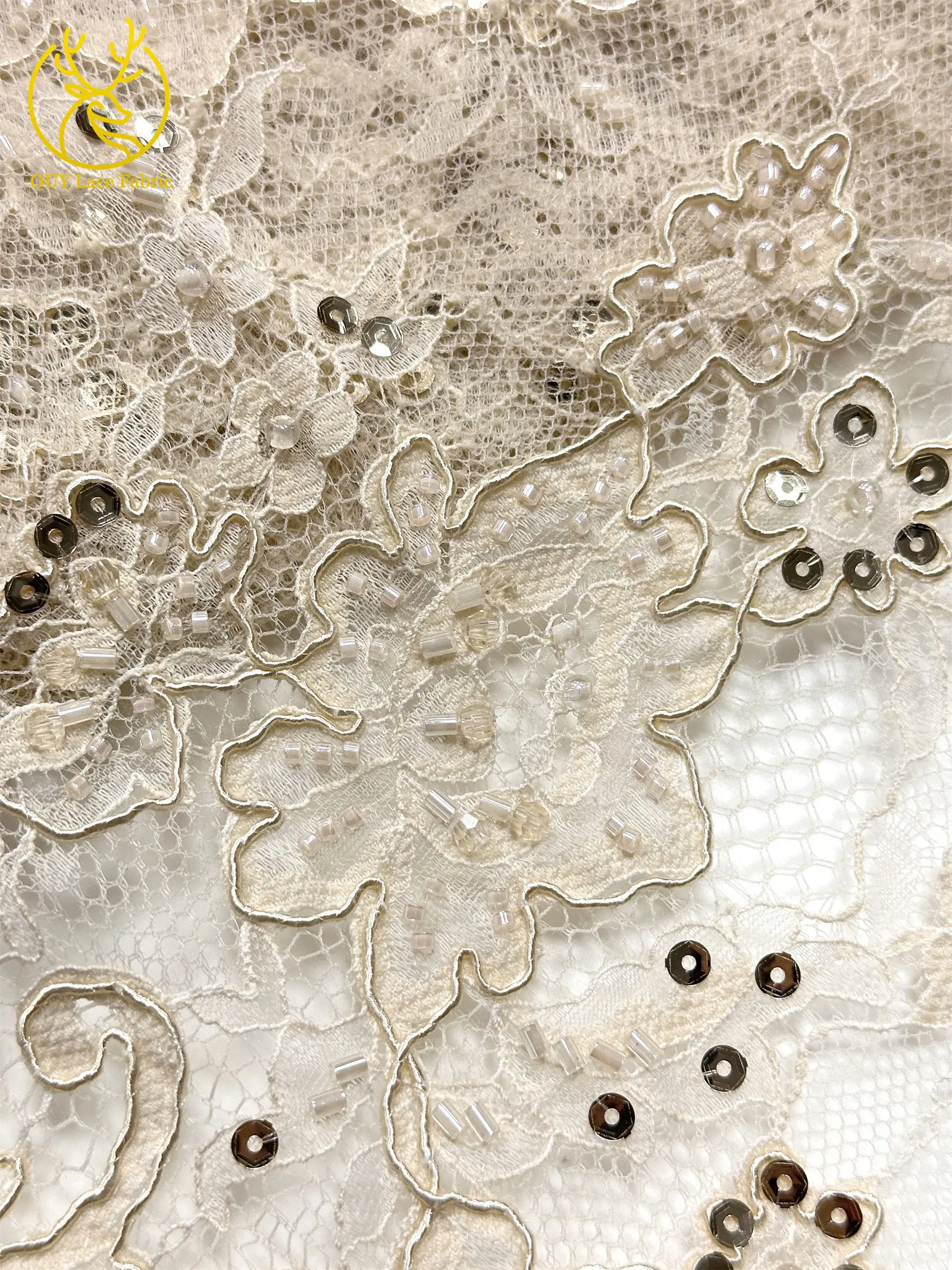 Elegante, exquisite, würdevolle, neue, modische, handgefertigte, perlenbesetzte, mit Pailletten bestickte Netzspitze, vollständig mit Perlen besetzt, für Damen-Hochzeitskleider – Detail 11