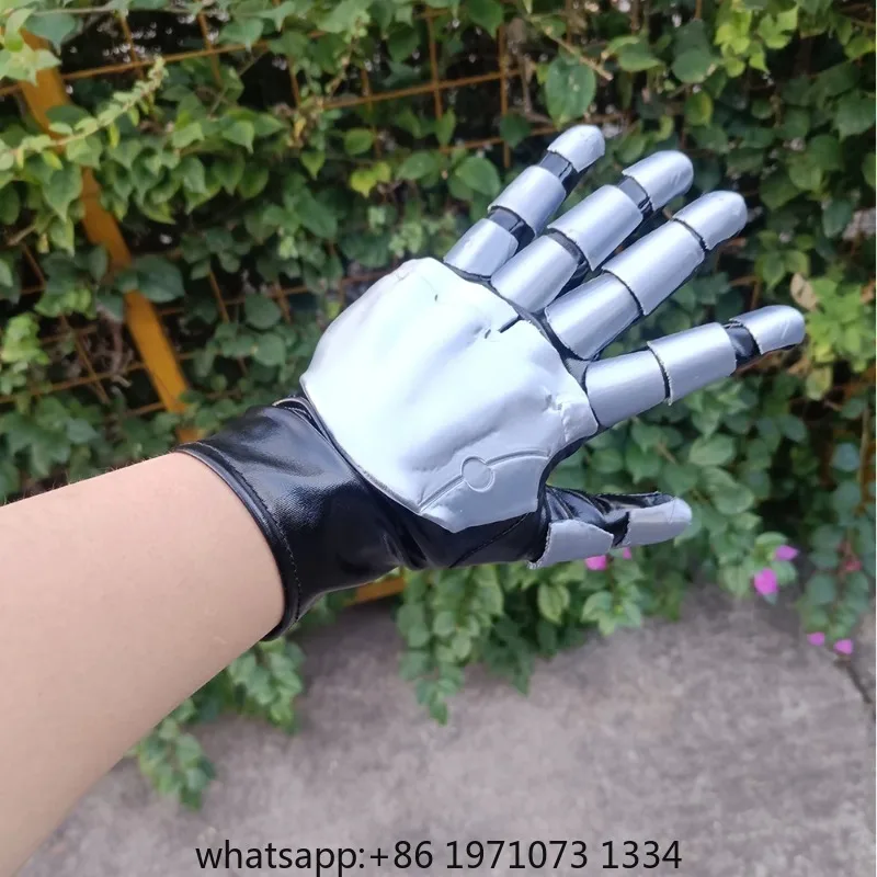 Cosplay Toy Mechanical Gloves, Shaped Like Knight Gloves, Are Made of 3D-Printed PETG Material and Possess the High Flexibility