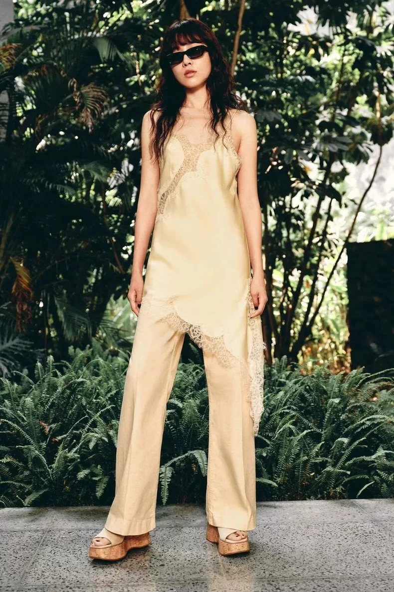 جديد الصيف غير المتماثلة الدانتيل Dr ZA2025 المرأة Faion ZW سلسلة الحلو Sle Svel V-ne ملابس المنزل رقيقة البوليستر