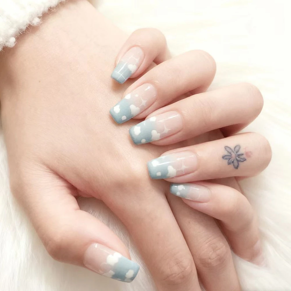 

Gradient Sky Blue French Fake Nails Press Ons Long Coffin Tips with Glue for Woman DIY Manicures Finger Styling