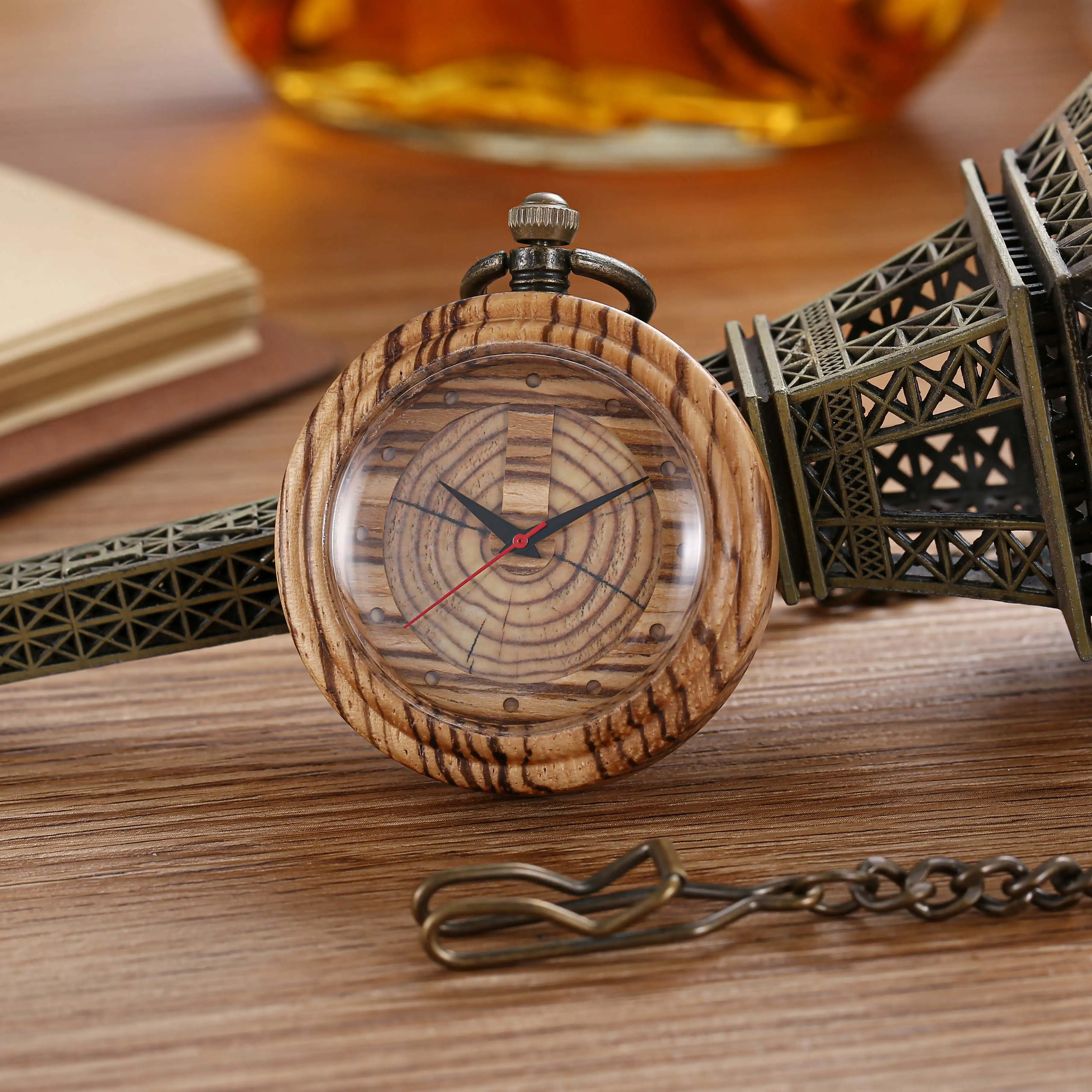 Vintage Round Antique Style Wooden Crafts Pocket Watch Anniversary Gift Quartz Sports Minimalist Men's Women's Pocket Watches