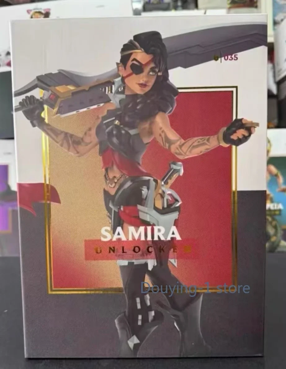متوفر في المخزون League of Legends LOL Samira لعبة النحت المتوسطة تمثال محيطي لسطح المكتب تمثال قابل للجمع